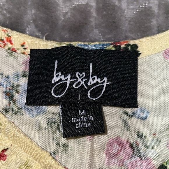 NWT By & By Size Medium 3 Tier Ruffle Short Sleeve Floral Print Dress. - Picture 8 of 12